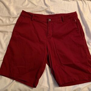 LULULEMON - Commission Short - Size 34